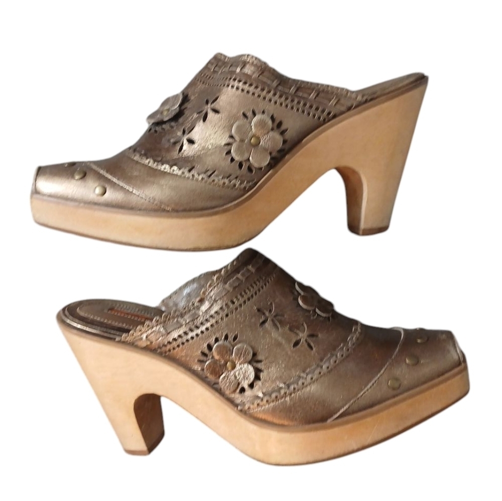 Dolce Vita Gold Leather Mules Gokd Embellished Wooden Heel Shoes Size 6.5